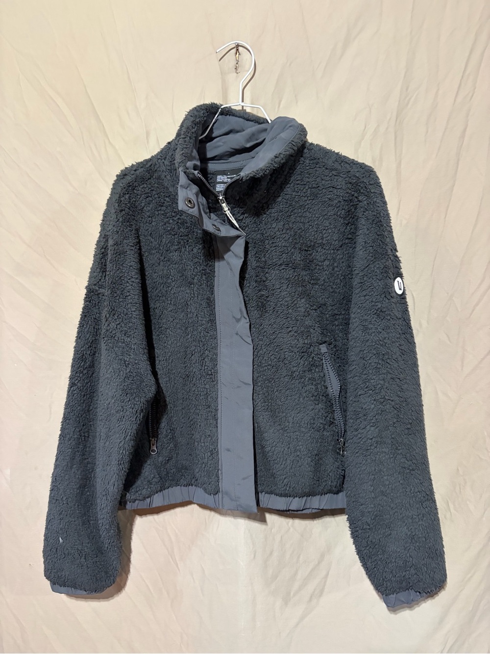 Vuori Sherpa sweatshirt